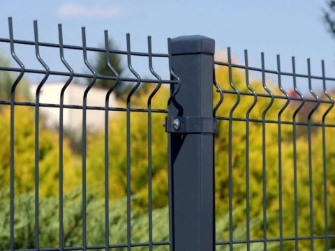 Powder-Coated Garden Fence Panel – 250cm x 153cm x 4mm | Mesh Size: 50x200mm Powder-Coated Garden Fence Panel – 250cm x 153cm x 4mm | Mesh Size: 50x200mm