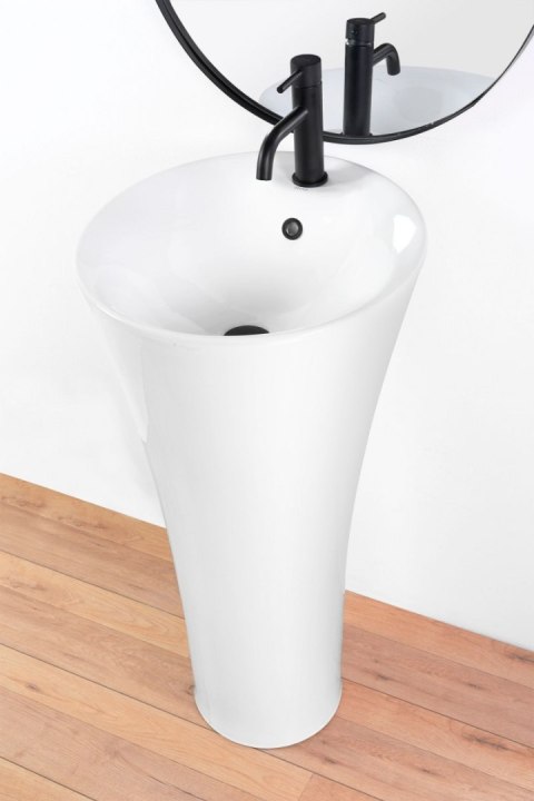 Freestanding Basin Rea Agnes Freestanding Basin Rea Agnes