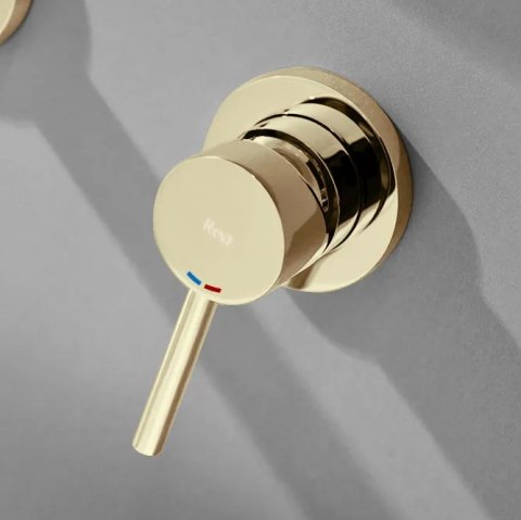 Basin Wall-Mounted Tap Lungo Long Gold + BOX Basin Wall-Mounted Tap Lungo Long Gold + BOX